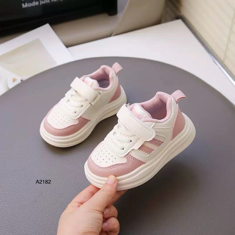 حذاء أطفال A2182 | مقاس 22 إلى 31